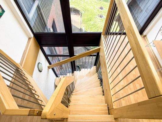 Helles, modernes Treppenhaus