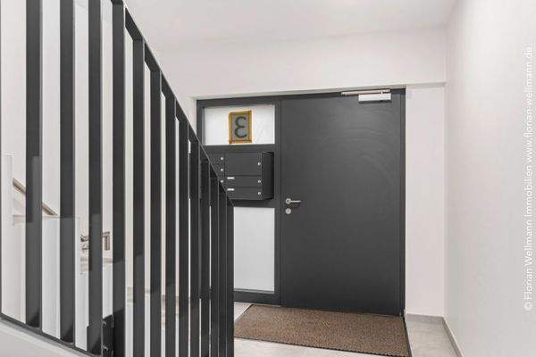 Eingangsbereich des Mehrfamilienhauses