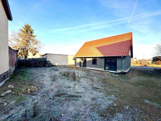 Rückansicht/ Garten/ Grundstück