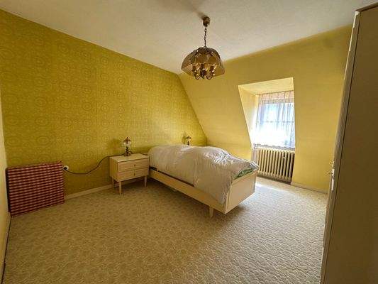 20 schlafzimmer-og-dhh-bovenden-reyershausen-rkm-immobilienkontor.jpg