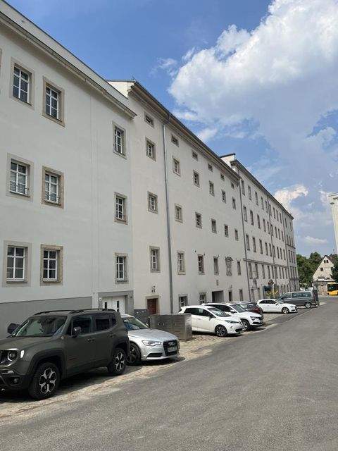 Dresden Halle, Dresden Hallenfläche