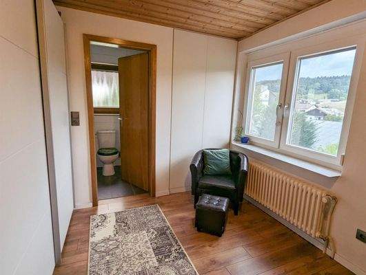 Wohnen / Schlafen (Gästezimmer EG)