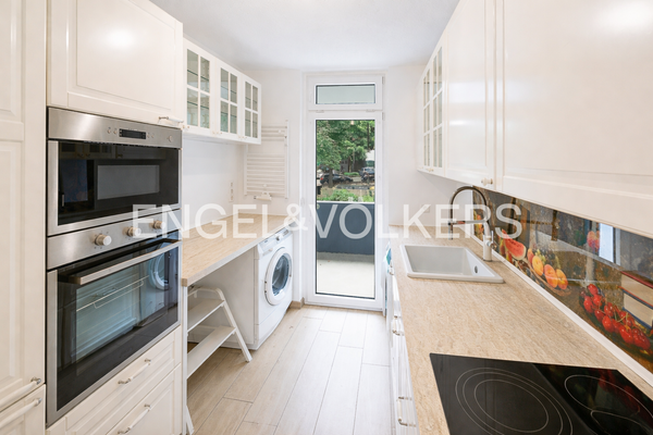 Voll eingerichtete Küche