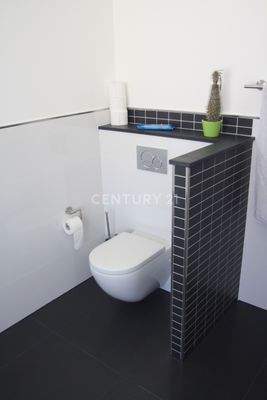 proj.separates WC EG