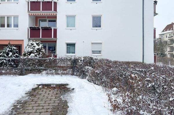 Eigener Stellplatz am Haus