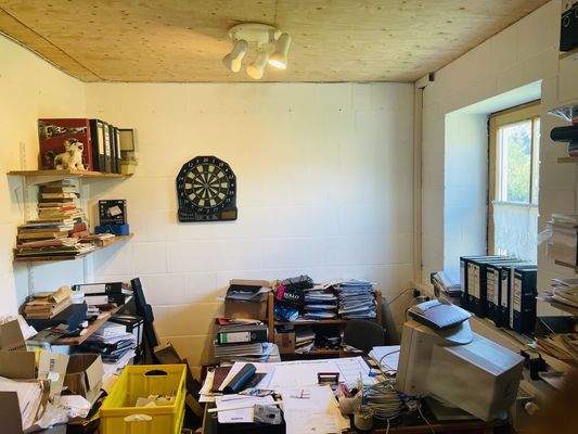 Büro im Souterrain