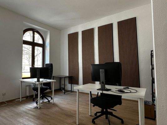 Schreibtischplätze (Monat)