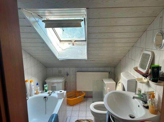 Sanitärbereich im DG