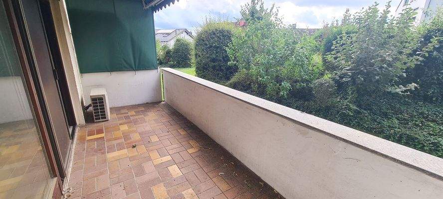 großzügiger Balkon 