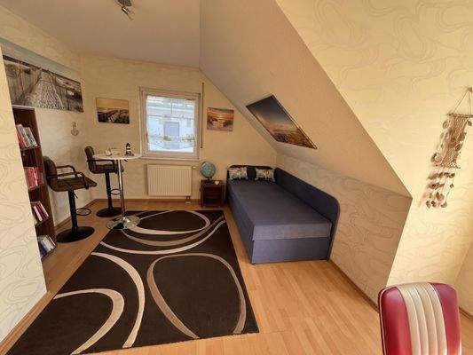 1. OG Arbeits- /Kinderzimmer 2