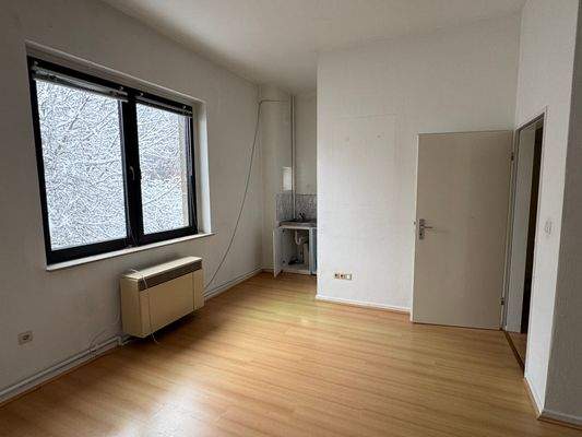 Zimmer mit Küchenenzeile