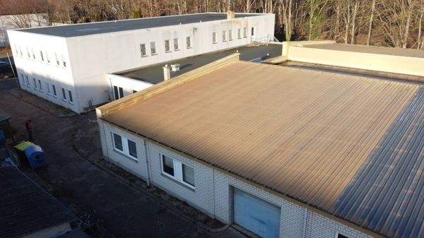 Schulung und Werkstattgebäude