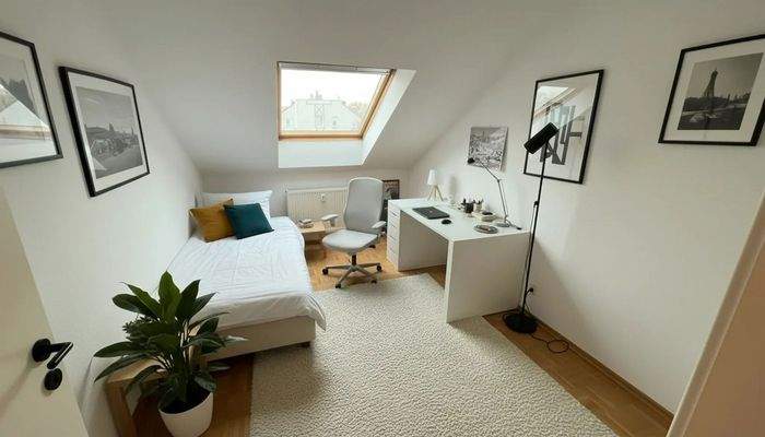 Kinder-/Arbeitszimmer