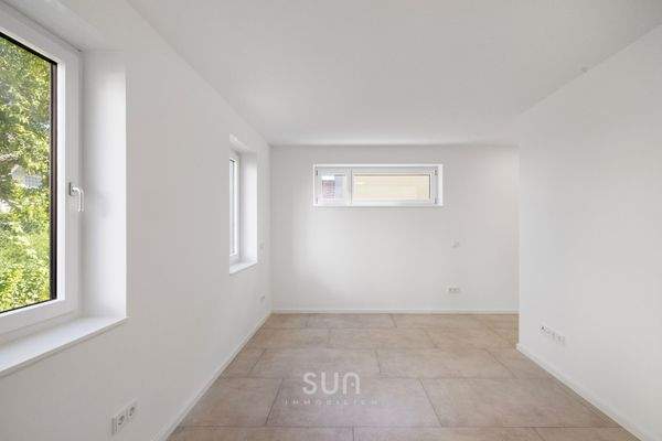 VIELSEITIG NUTZBARES ZIMMER