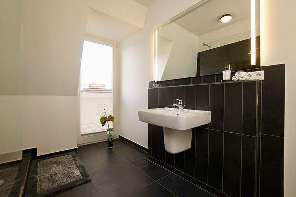 Badezimmer untere Ebene