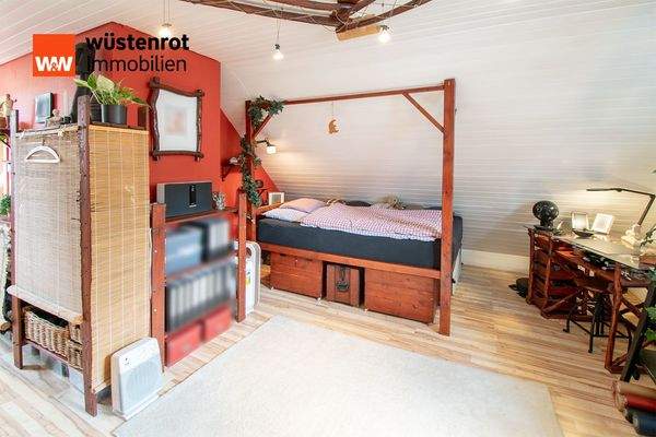 Whg. DG rechts Schlafbereich