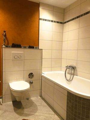 Badezimmer 1 (Wohneinheit Hinterhaus)