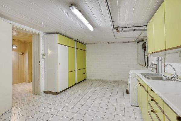 Große Waschküche im Keller!