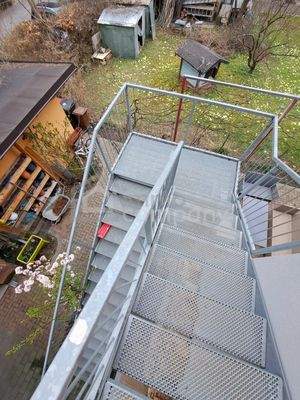 Alustiege zum 1. Stockwerk