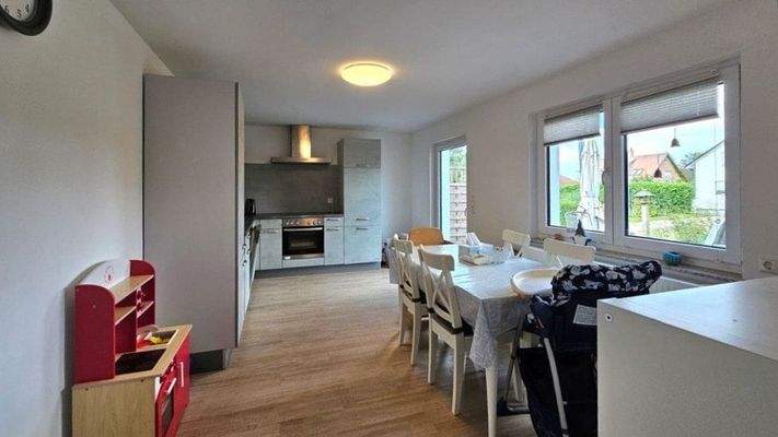 Küche mit Essbereich