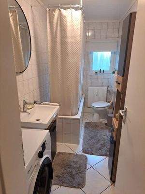 OG-Wohnung: Badezimmer