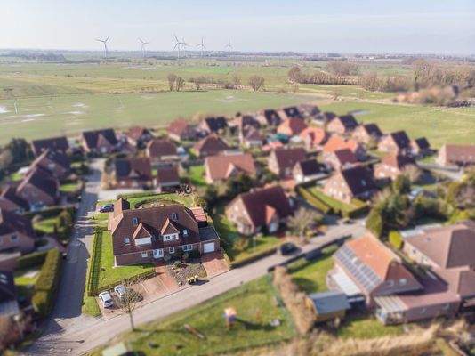 Blick über Wiesen und Felder