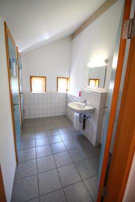 Toiletten Haus 2