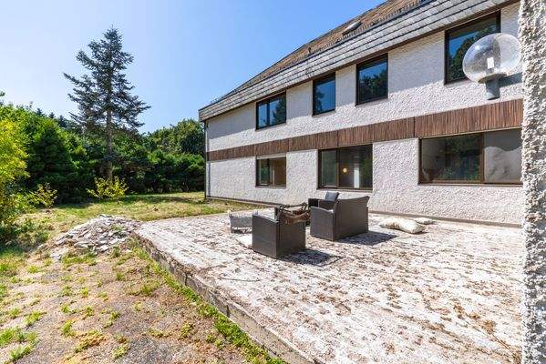 2. Terrasse/Außenbereich 