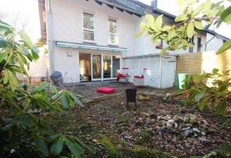 Viel Platz für die ganze Familie EFH in Bonn-Heiderhof mit Terrassen, Garten und Garage