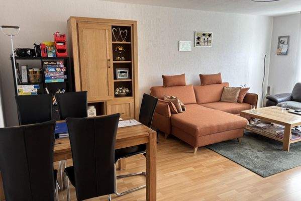 Blick ins Wohnzimmer