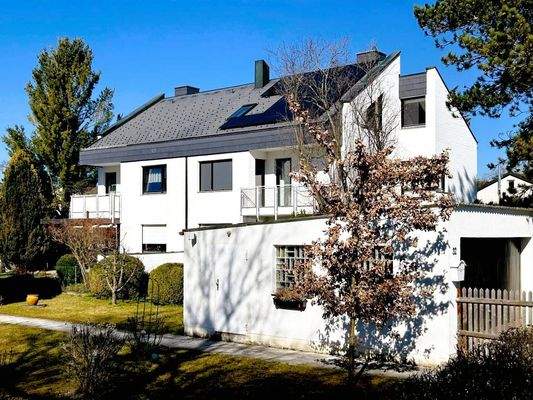 Seitenansicht vom Haus