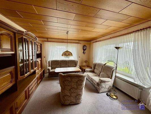 17 FF 051 Wohnzimmer