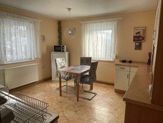 EDG - Küche mit Platz zum Essen