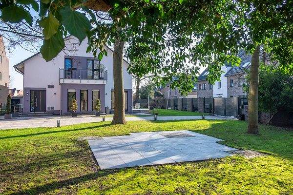 Blick vom Garten auf das Haus 5.jpg