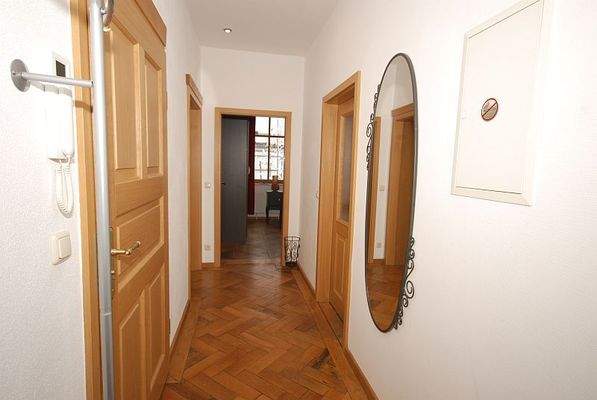 4-Zimmer-Ferienwohnung-AW5-1-006-flur2.jpg
