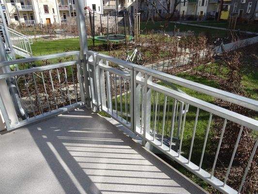 Balkon mit Gartenzugang