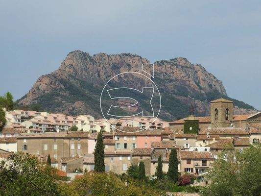  Roquebrune-sur-Argens