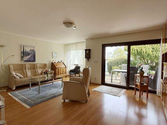 Blick ins Wohnzimmer