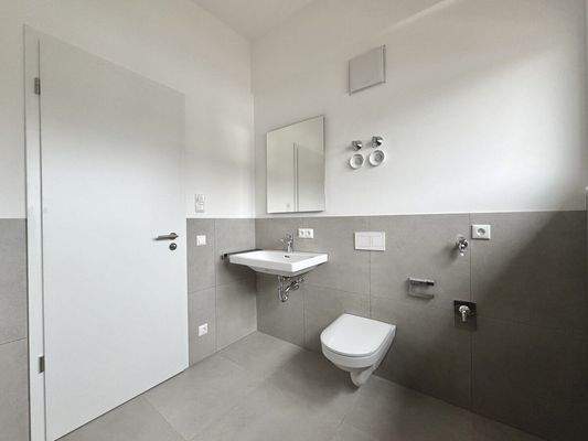 Tageslichtbad mit Dusche