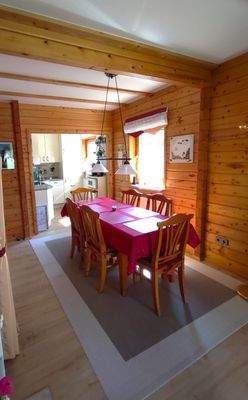 Esszimmer mit Blick in die Küche.JPG