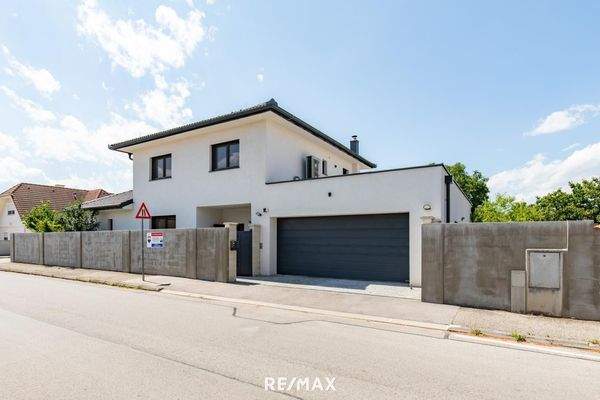 1 Haus Straßenseite