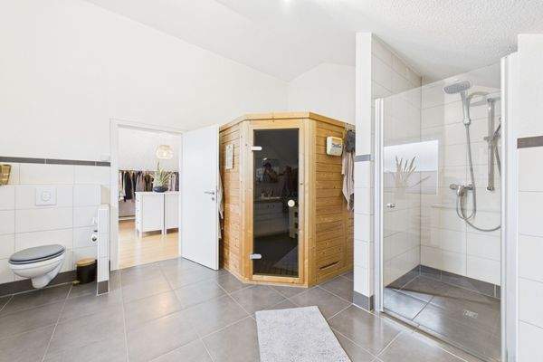 Bad mit Sauna OG