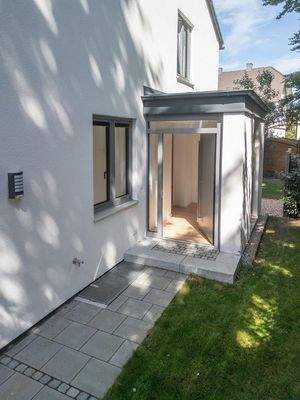 seitlicher Eingangsbereich