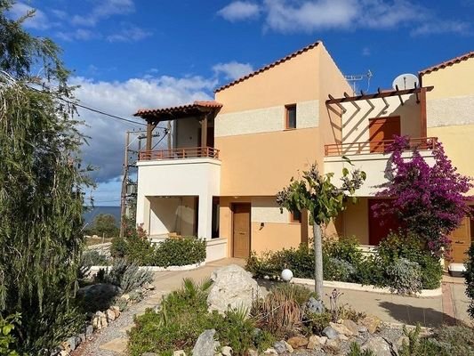 Kreta, Panormos: Haus mit Gemeinschaftspool in Strandnähe zu verkaufen