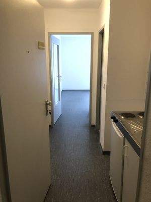 Flur mit Pantryküche