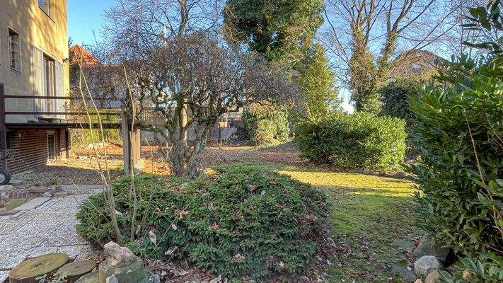Toller Garten mit altem Baumbestand