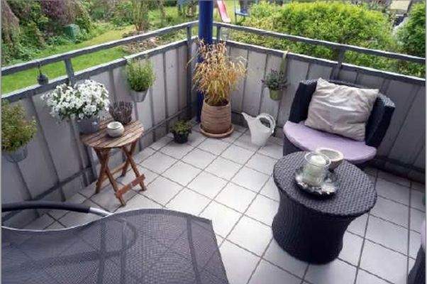 Überdachter Südwest-Balkon