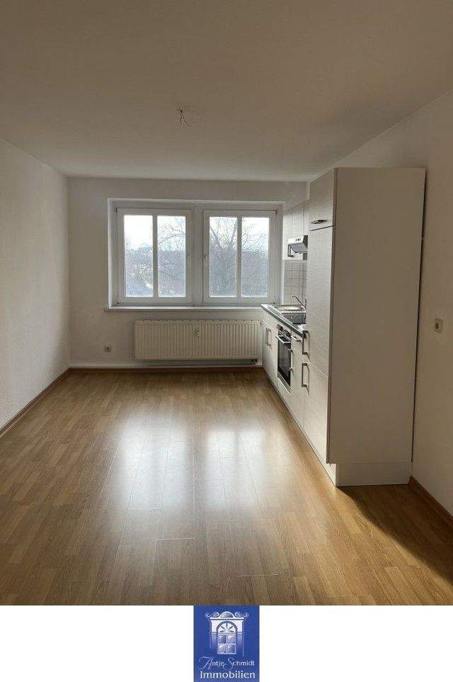 Optimal geschnittene Dachwohnung mit Blick, großer Küche und Tageslichtbad! - Foto 2