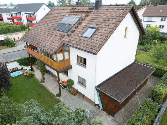 Luftaufnahme seitlicher Gartenbereich