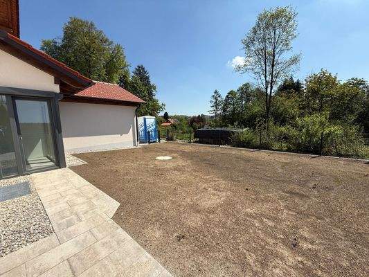 Garten und unverbauter Blick